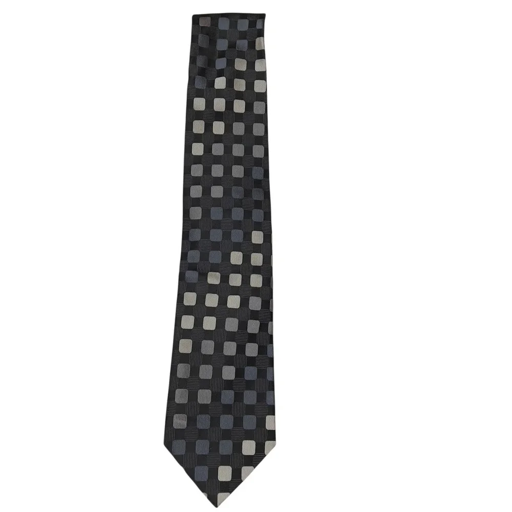 Sean John Necktie Black Gray Shadow Geometric Grid Pattern‎ 100% Silk Designer